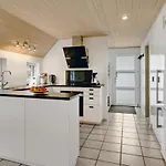 Four-bedroom In Feriehus *
