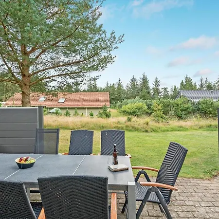 Four-bedroom In Nørre Nebel
