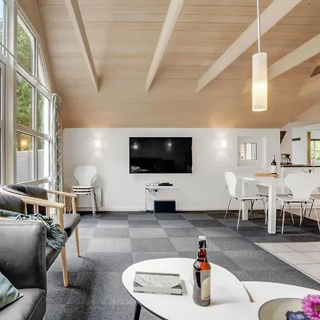 Semesterbostad Four-bedroom In Nørre Nebel